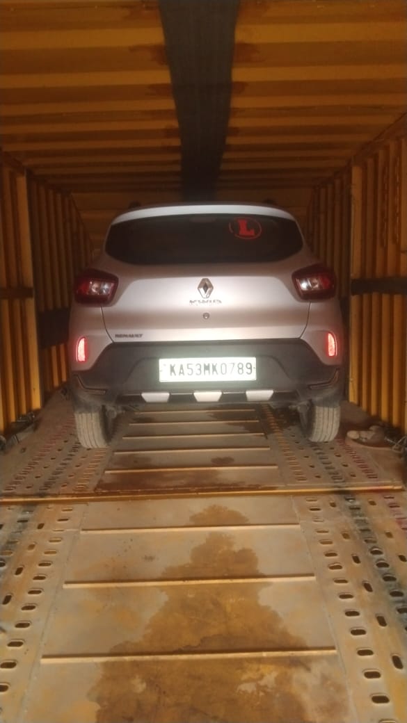 Bangalore to Ahmedabad car transport with safe car loading