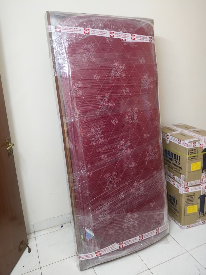 Professional packers and movers from Bangalore to Trivandrum providing safe household shifting and long distance transport services